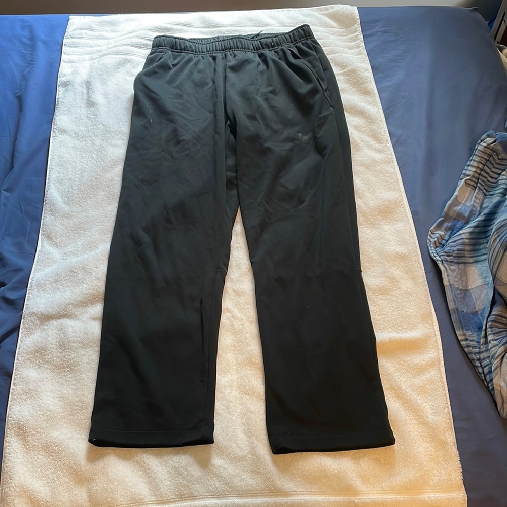Nike Mens Black Dri-Fit Sweatpants!
